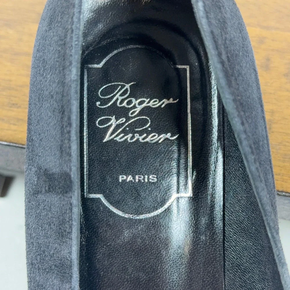 Roger Vivier Pumps Womens 39.5 Black Suede Belle Vivier Buckle Low Heel Shoes